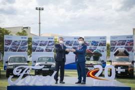 Ford Ranger lắp ráp tại Việt Nam chính thức xuất xưởng - Đánh dấu 20 năm 100.000 xe đã bán