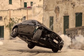 Jaguar XF lần đầu kết hợp ngoạn mục với Điệp Viên 007 trong bộ phim “No Time To Die”
