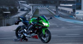 Kawasaki Ninja ZX-25R 2022 thêm màu mới, thông số kỹ thuật không đổi