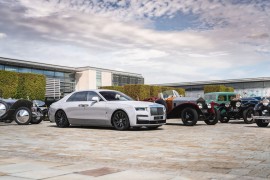Chiêm ngưỡng hình ảnh Rolls- Royce New Ghost đi vòng quanh thế giới