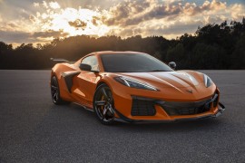 Chevrolet Corvette Z06 2023 chính thức ra mắt