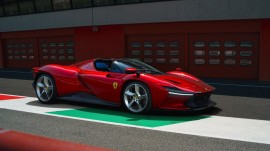 Ferrari ra mắt siêu xe Daytona SP3, giá 2,3 triệu USD