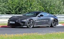 Aston Martin Vantage sử dụng động cơ V12 sẽ được ra mắt vào đầu năm 2022