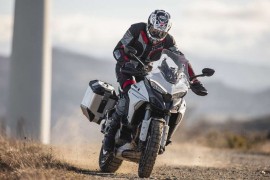 Ducati Multistrada V4S 2022 nâng cấp hệ thống treo và phần mềm