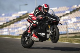 Ducati Panigale V4 SP2 mạnh tới 228 mã lực, giá từ 39.500 USD