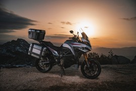 Energica Experia mẫu adventure được trang bị động cơ điện, có thể di chuyển được 420 km