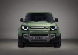 Land Rover Defender 75th Limited Edition có giá từ 6,699 tỷ đồng khi về Việt Nam
