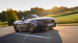 BMW Z4 2023 nâng cấp nhẹ, tăng giá bán