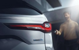 Mazda CX-90 2024 lại “nhá hàng” trước khi ra mắt vào tháng 1 năm sau