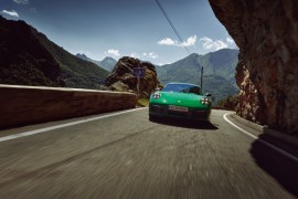 Porsche 911 Carrera T có giá từ 8,2 tỷ đồng tại Việt Nam