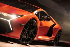 Bridgestone giới thiệu dòng lốp “may đo” cho Lamborghini Revuelto