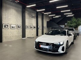 Audi Charging Lounge giới thiệu hai triển lãm ảnh tại thành phố Hồ Chí Minh