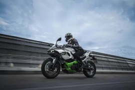 Kawasaki Ninja 7 Hybrid - Chiếc xe mô tô hybrid thương mại đầu tiên trên thế giới