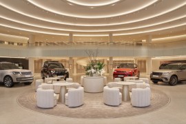Jaguar Land Rover Vietnam chính thức giới thiệu Trung tâm trưng bày mới
