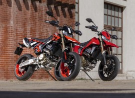 Ducati vừa cho ra mắt Hypermotard 698 Mono, sử dụng động cơ mới dành cho đường trường