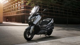 Yamaha XMax 250 2024 ra mắt, thiết kế thể thao, nhiều trang bị xịn xò