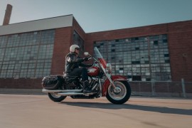 Chiêm ngưỡng mô tô cao cấp Harley-Davidson Hydra-Glide Revival có giá bán gần 1 tỷ đồng