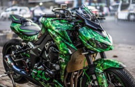 Kawasaki Z1000 độ tem rỉ sét xanh rêu độc đáo ở Sài Gòn