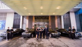 Mercedes-Benz bàn giao 4 xe E-Class thế hệ mới (W213) cho khách sạn InterContinental Hanoi Landmark72