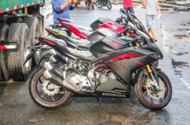 'Đập thùng' lô xe Honda CBR250RR giá hơn 200 triệu đồng vừa về Việt Nam