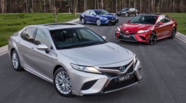 Toyota Camry 2018 lỗi động cơ phải thu hồi