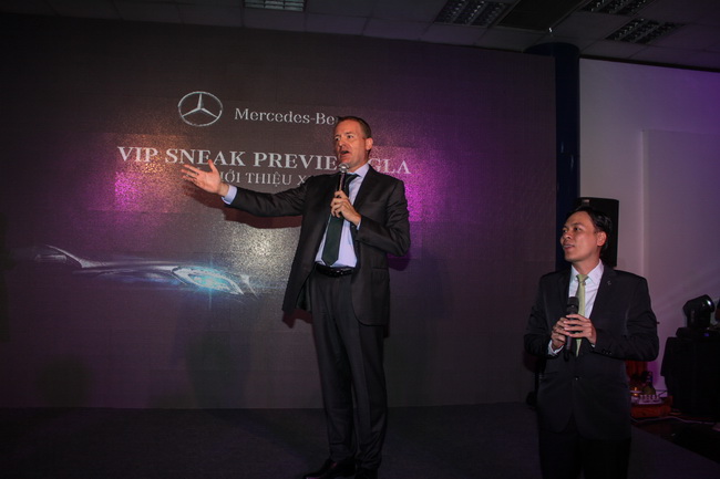 TGĐ Mercedes-Benz Việt Nam, ông  Michael Behrens phát biểu tại buổi lẽ ra mắt