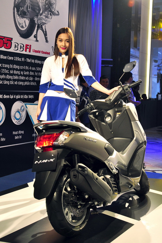 Yamaha NMX đọ Honda PCX Sức mạnh hay thoải mái