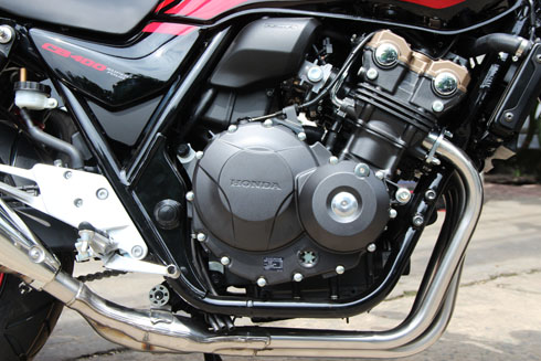 Honda CB400 Super Four SE giá hơn 300 triệu tại Hà Nội  Xe máy