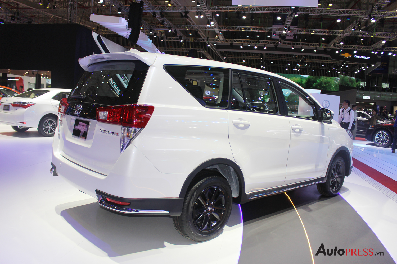 Toyota Innova phiên bản cải tiến 2018, giá từ 752 triệu đồng