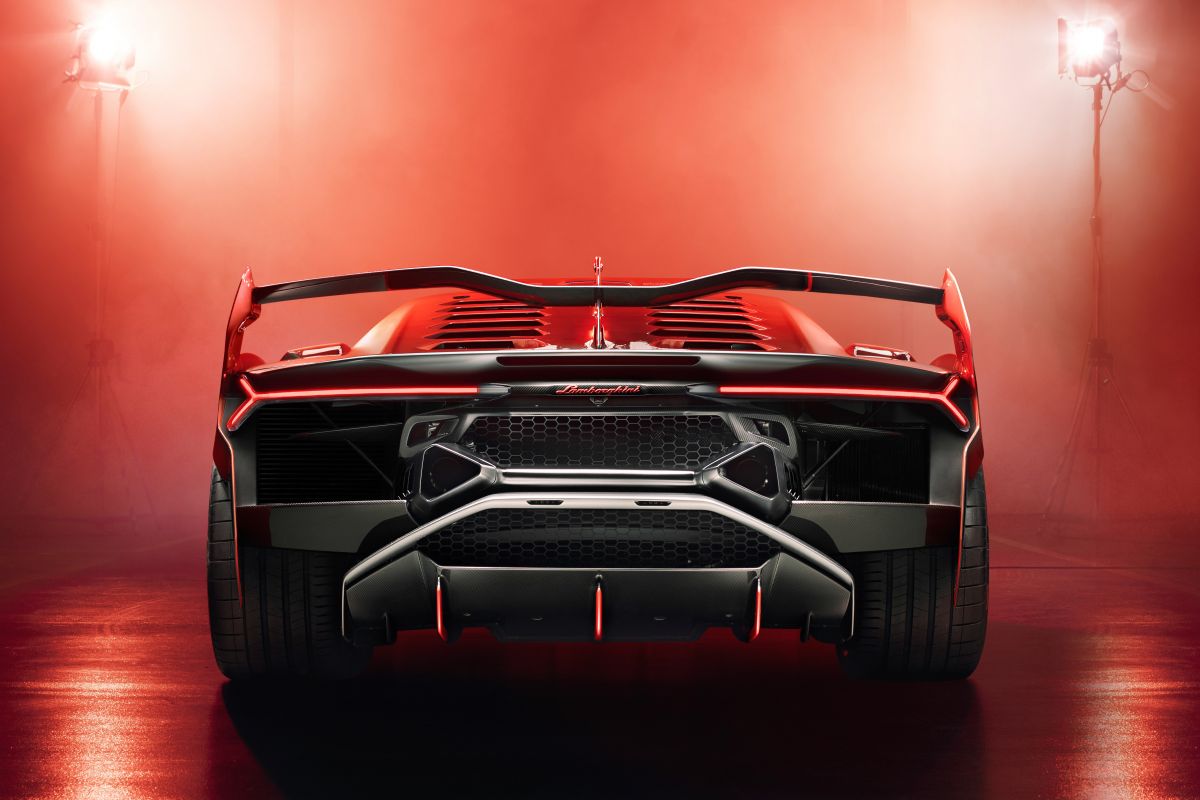 SC18 siêu xe độc nhất vô nhị của Lamborghini