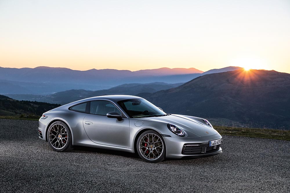 Dòng xe huyền thoại Porsche 911 thế hệ thứ 8 chính thức ra mắt