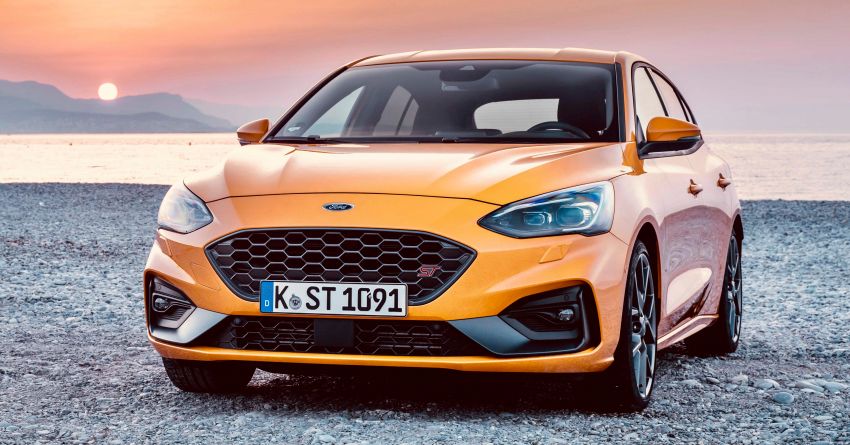 In review The allnew Ford Focus STLine