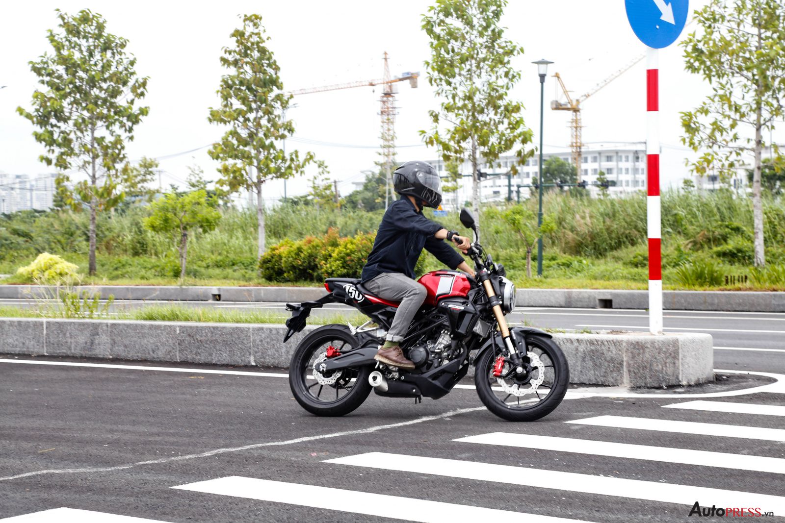 Honda CB150R 2019 naked bike đậm chất chơi