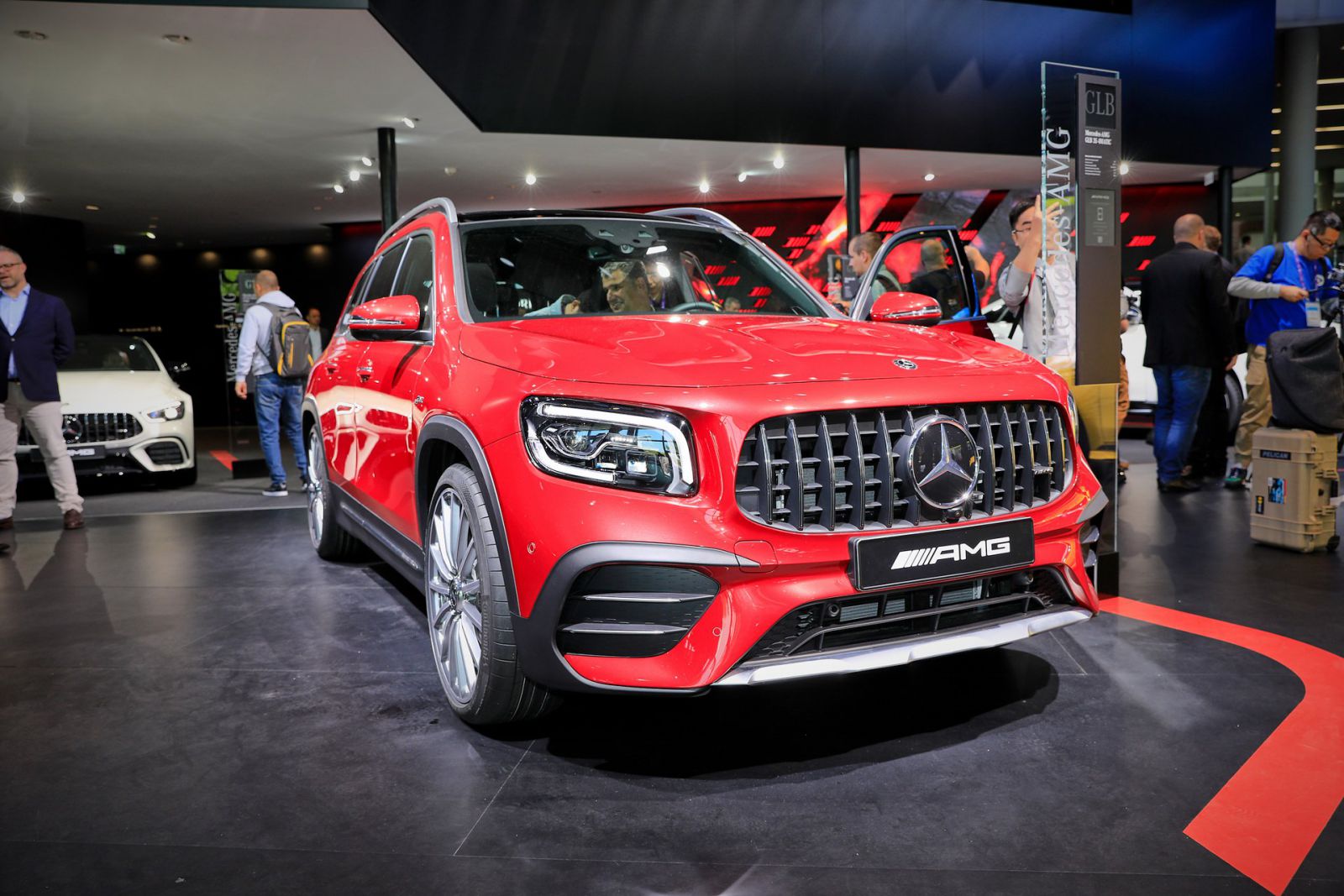 Frankfurt Motor Show: Mercedes-Benz GLB SUV nhỏ gọn 7 chỗ chính thức ra mắt