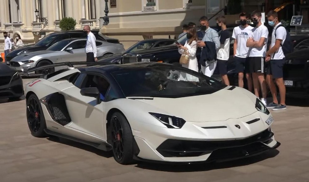 Lamborghini Aventador SVJ Roadster có giá hơn 10 triệu Euro sau khi gắn  biển số “cực