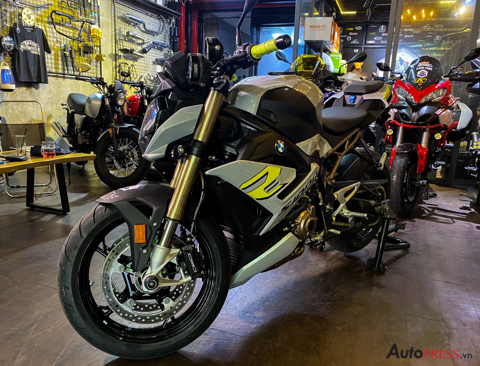 2023 BMW S1000R breaks cover All you need to know  HT Auto